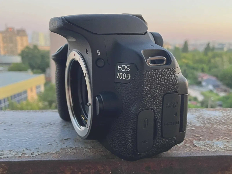Canon EOS 700D Body — фото 5