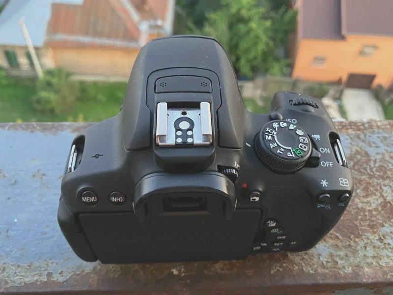 Canon EOS 700D Body — фото 7