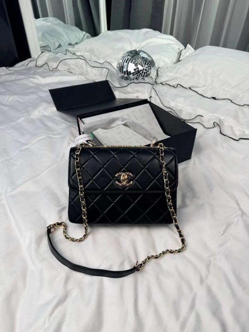 Chanel Coco Handle Black with Gold Hardware / жіноча сумочка / сумка Шанель — фото 4