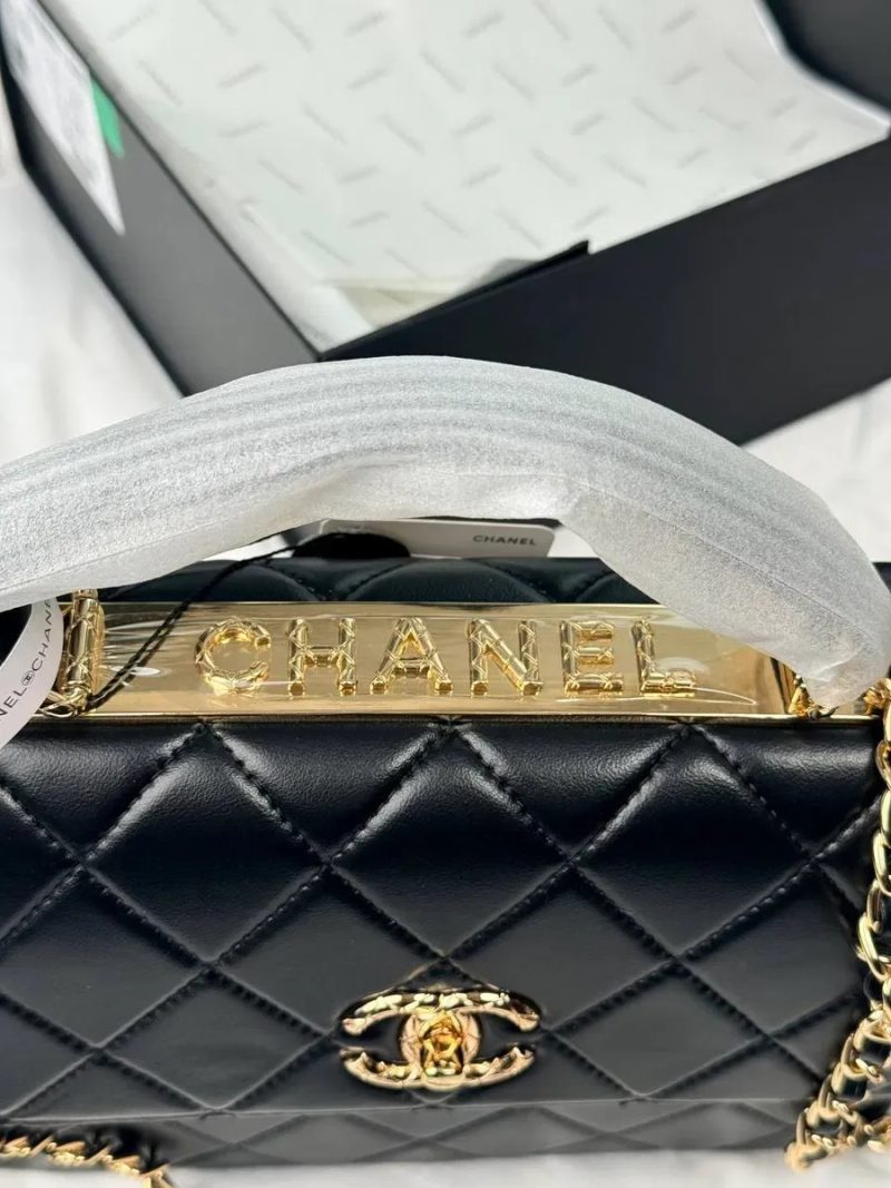 Chanel Coco Handle Black with Gold Hardware / жіноча сумочка / сумка Шанель — фото 6