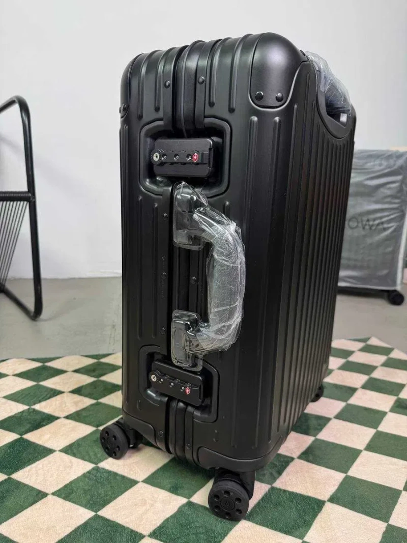 Чемодан Rimowa Check In Cabin ручная кладь алюминиевый чемодан Римова дорожная сумка c890 — фото 5
