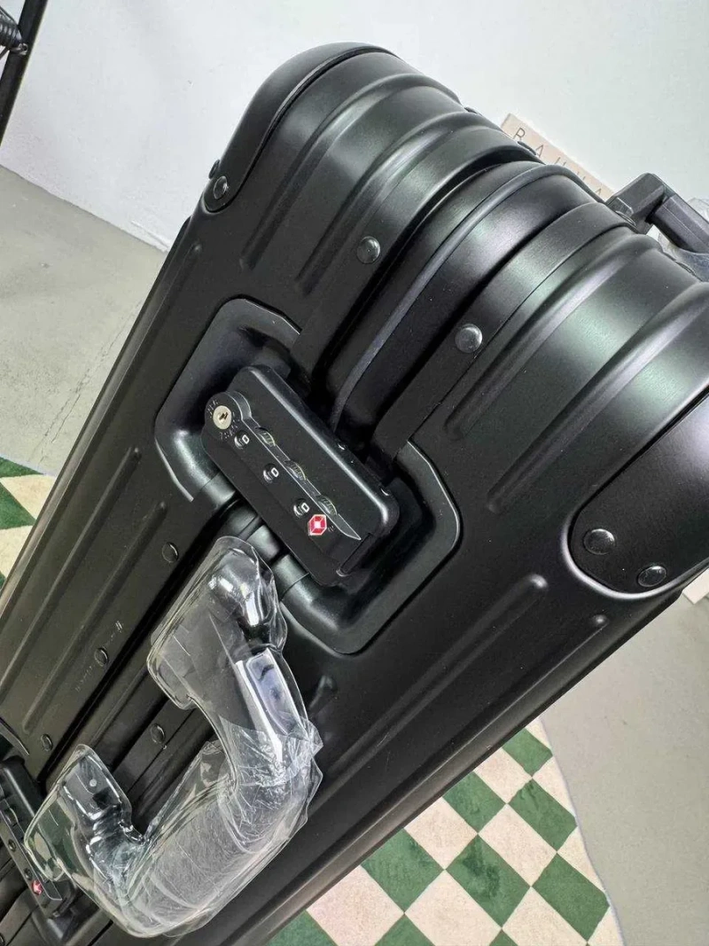 Чемодан Rimowa Check In Cabin ручная кладь алюминиевый чемодан Римова дорожная сумка c890 — фото 6