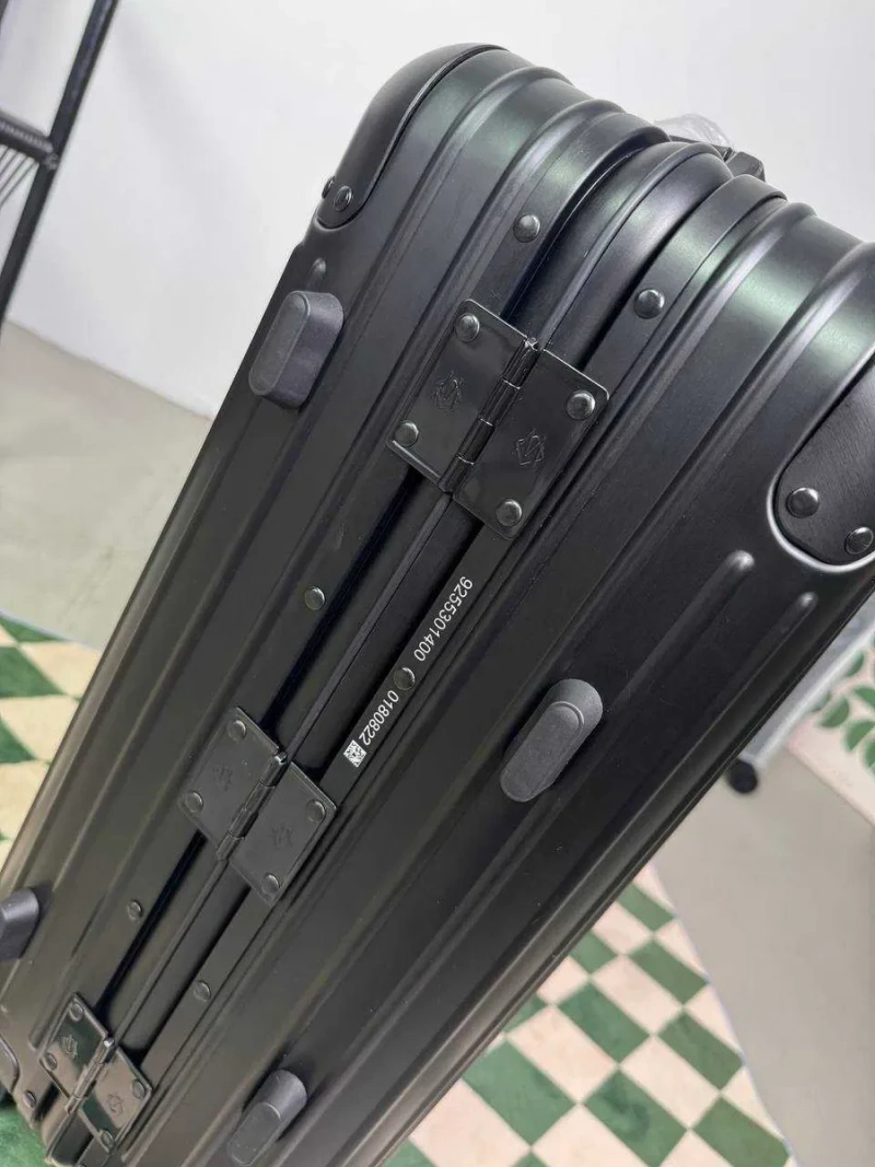Чемодан Rimowa Check In Cabin ручная кладь алюминиевый чемодан Римова дорожная сумка c890 — фото 7