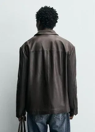 Чоловіча шкіряна куртка ZARA з кишенями — фото 2