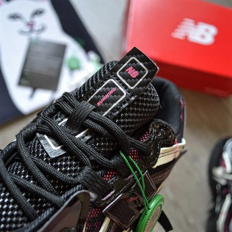 Чоловічі кросівки New Balance 1906A Protection Pack Black Dragon Berry — фото 4