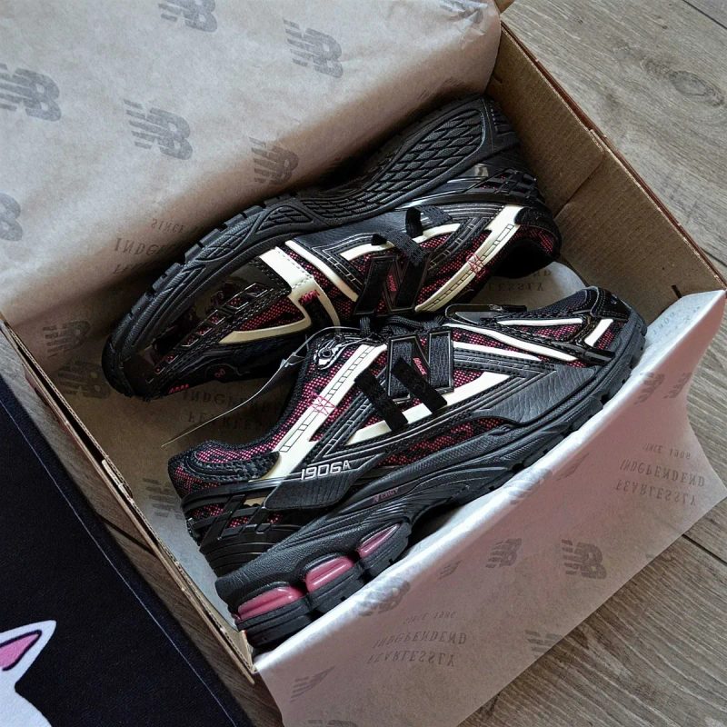 Чоловічі кросівки New Balance 1906A Protection Pack Black Dragon Berry — фото 8
