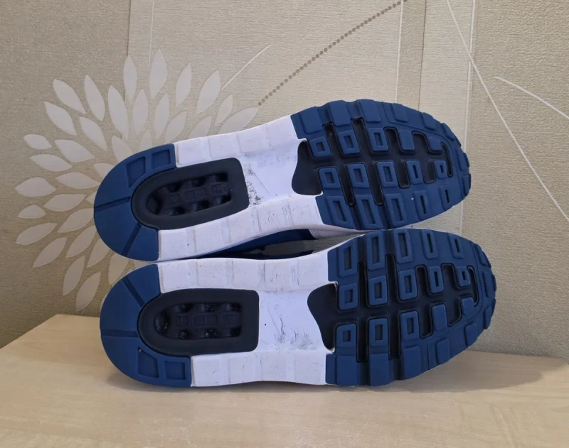 Чоловічі кросівки Nike Air Max 1 Ultra 2.0 Essential розмір 44 — фото 6