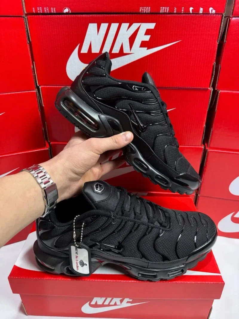 Чоловічі кросівки Nike Air Max Plus Tn, Black — фото 2