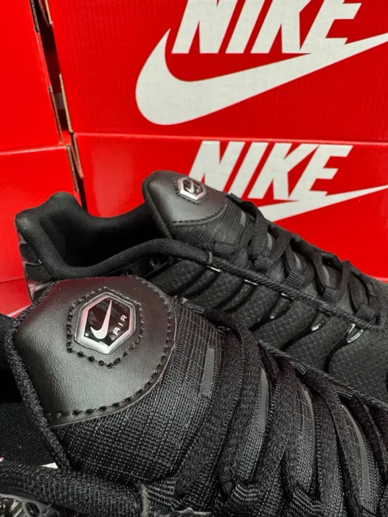 Чоловічі кросівки Nike Air Max Plus Tn, Black — фото 5