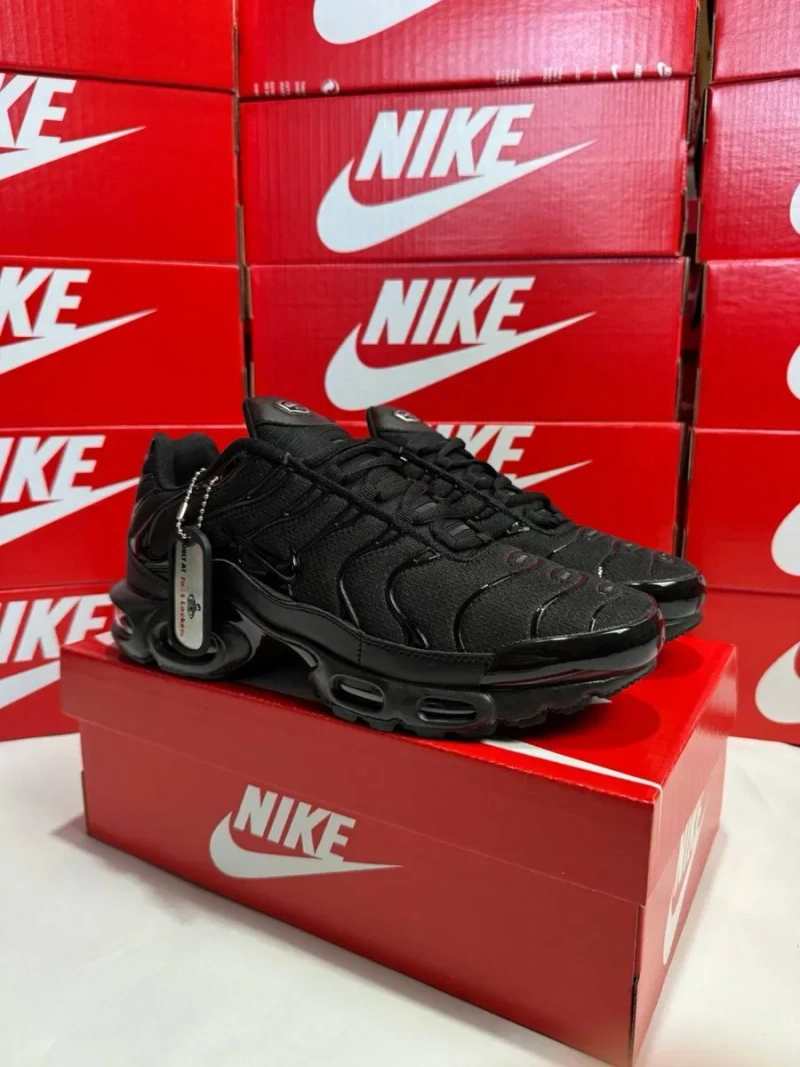 Чоловічі кросівки Nike Air Max Plus Tn, Black — фото 7