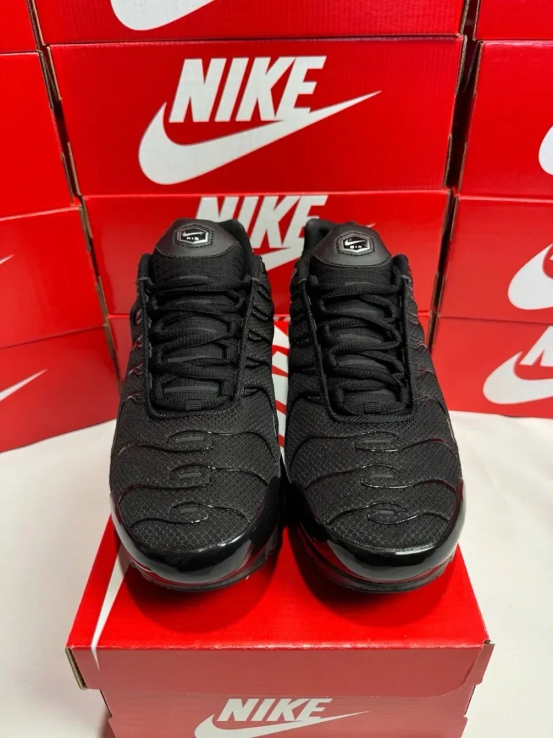 Чоловічі кросівки Nike Air Max Plus Tn, Black — фото 8