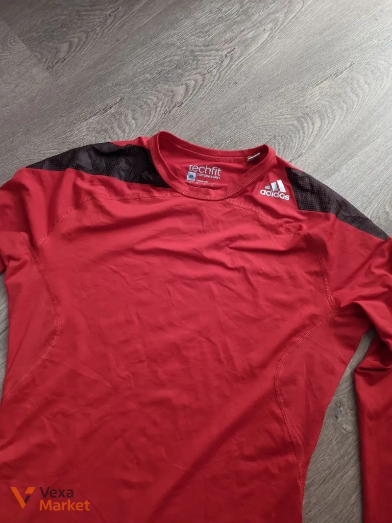 Чоловічий лонгслів Adidas Techfit Climacool Compression червоний — фото 2
