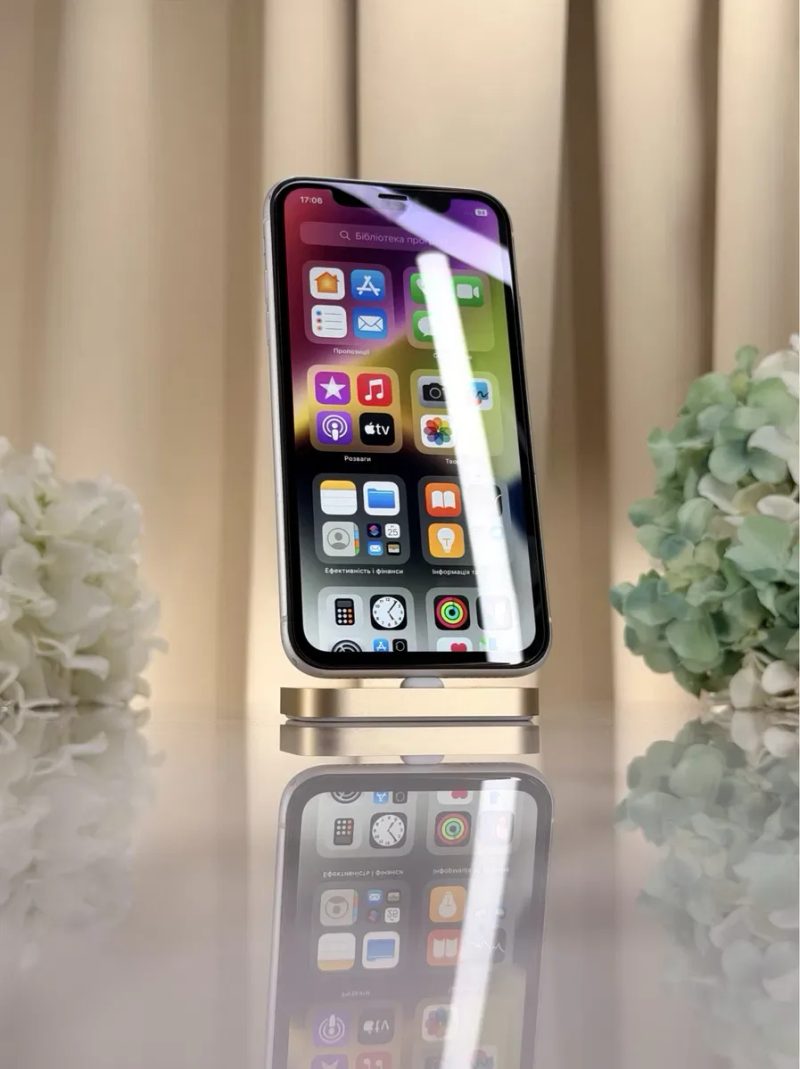 Чудовий iPhone XR 64GB 94%АКБ White (Магазин Гарантія) — фото 3