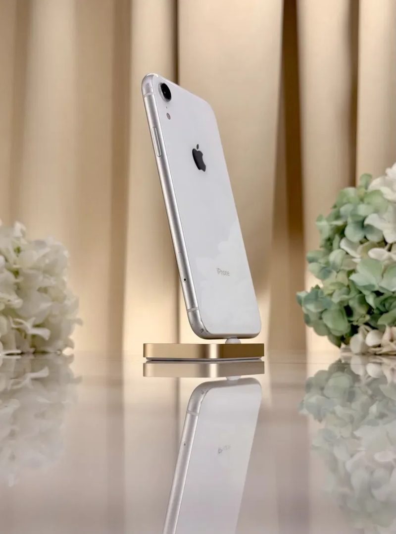 Чудовий iPhone XR 64GB 94%АКБ White (Магазин Гарантія) — фото 4