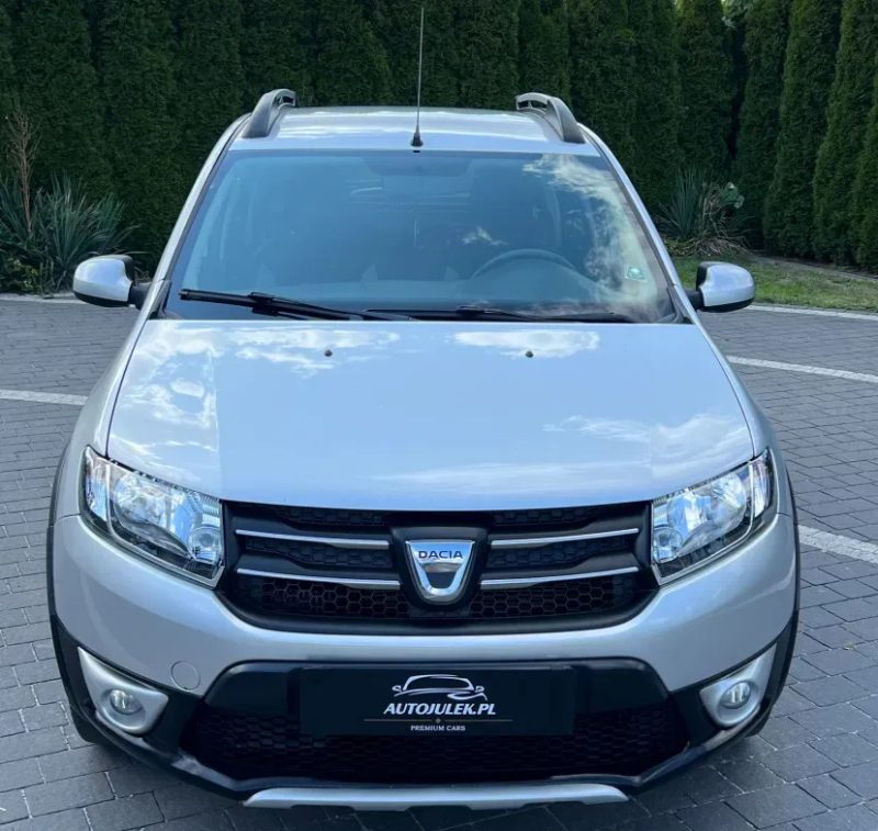 Dacia Sandero Stepway 2015 дизель 1.5 k9k — фото 2