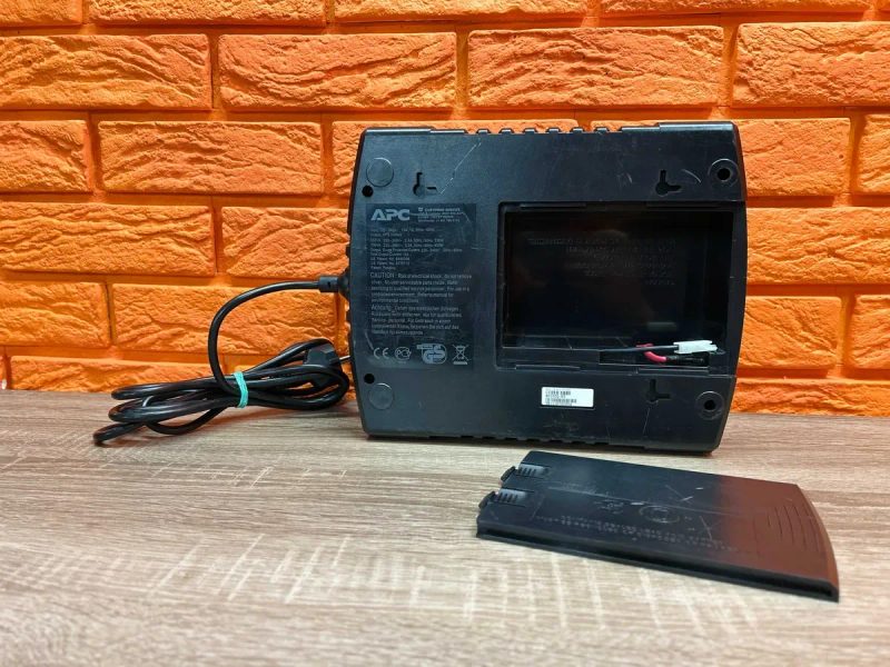 ДБЖ (ИБП) APC Back-UPS ES 550VA/ потужність: 550 ВА, 330 Вт/ ПІД АКБ — фото 2
