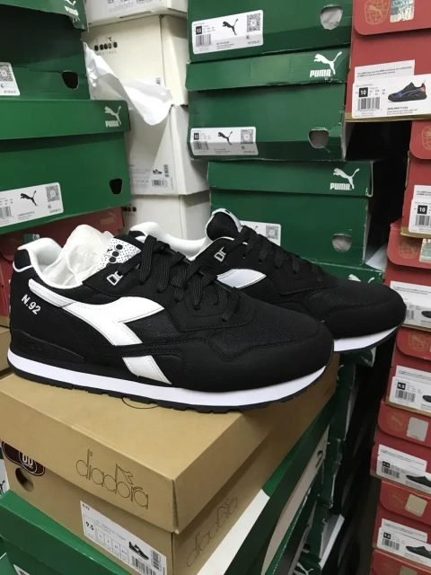 Diadora N.92  чоловічі кросівки US9,5 р. 43-27,5см нові оригінал