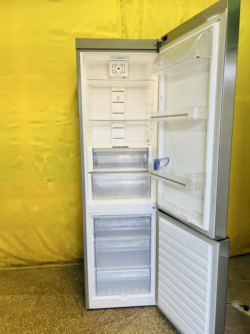Двухкамерный холодильник Whirlpool 203cm No Frost  Class A+ — фото 3