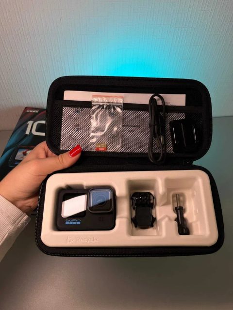 Екшн-камера GoPro Hero 10 з усім необхідним