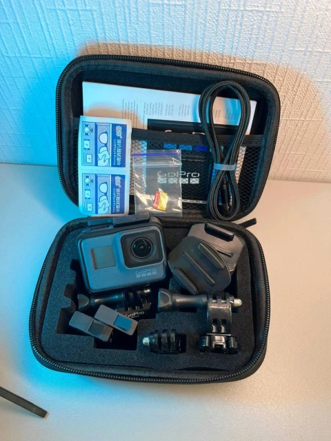 Екшн-камера GoPro Hero 5 з двома акумуляторами