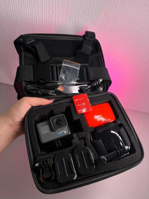 Екшн-камера GoPro Hero 6 з нагрудним кріпленням