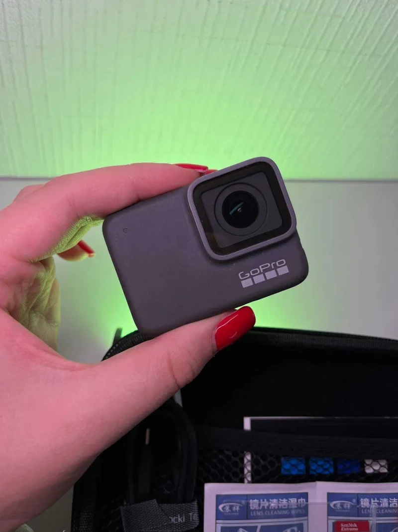 Екшн-камера GoPro Hero 7 silver в кейсі — фото 2