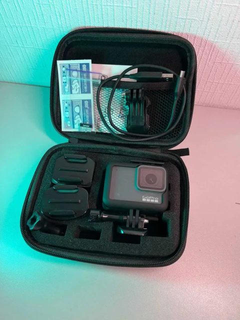 Екшн-камера GoPro Hero 7 silver з усім необхідним для зйомки