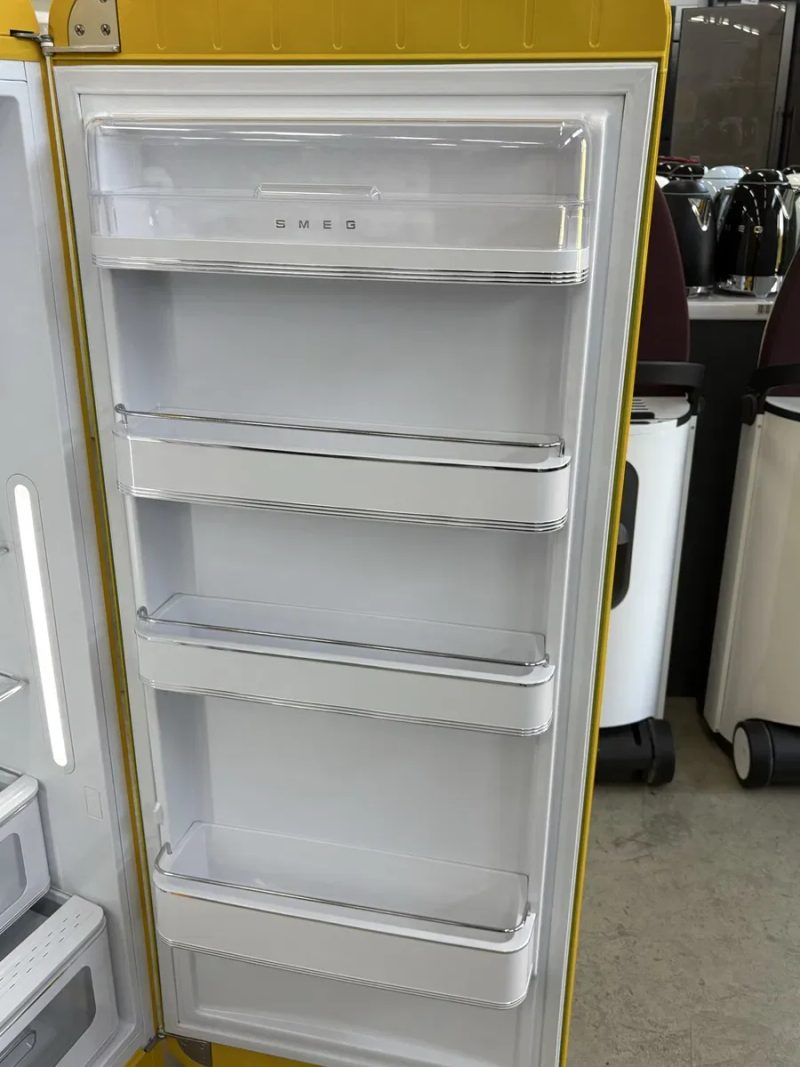 Ексклюзивний холодильник SMEG FAB 28 LYW жовтого кольору — фото 6