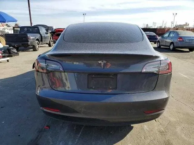 Електромобіль Tesla Model 3 Long Range 2022 року з США — фото 4