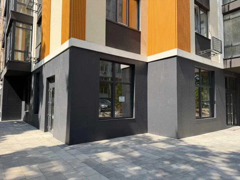 Фасадне комерційне приміщення в оренду в ЖК «Фаворит Premium» — фото 7