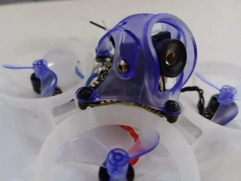 FPV комплект: окуляри Fatshark HDO з приймачем Foxeer 5.8+ дрон 65 мм hummingbird v4 від newbeedrone — фото 3
