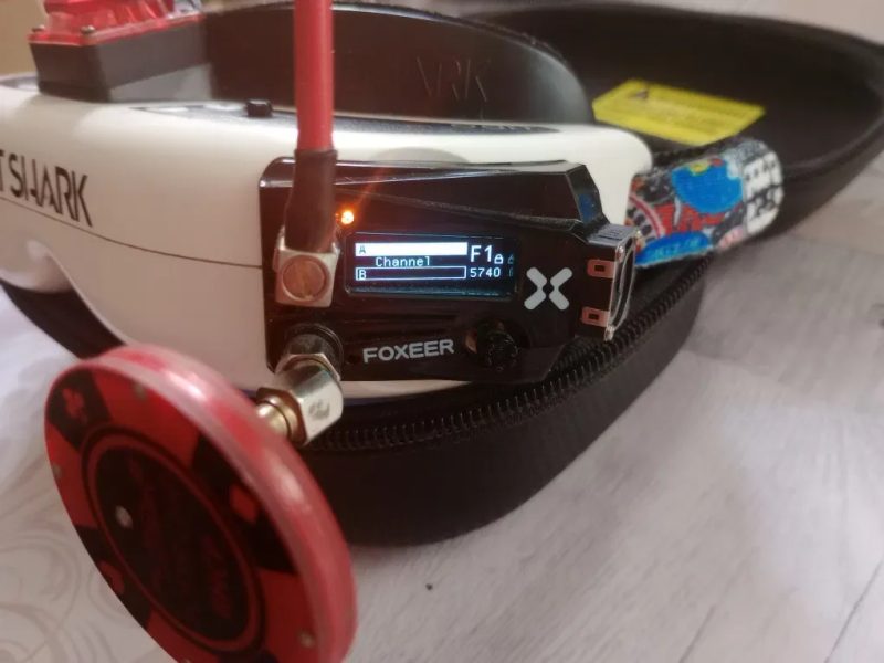 FPV комплект: окуляри Fatshark HDO з приймачем Foxeer 5.8+ дрон 65 мм hummingbird v4 від newbeedrone — фото 5