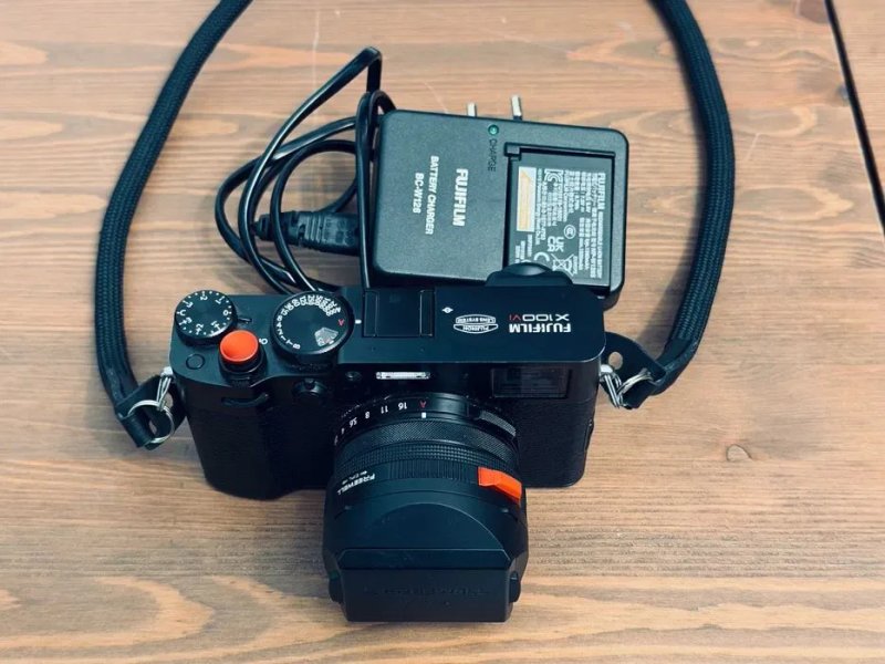 Fujifilm X100VI + магнитный Freewell CPL с блендой + 2 аккумулятора — комплект целиком, пробег 11 тыс. кадров | чёрная — фото 2