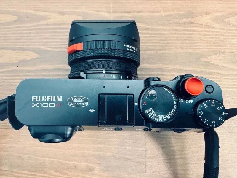 Fujifilm X100VI + магнитный Freewell CPL с блендой + 2 аккумулятора — комплект целиком, пробег 11 тыс. кадров | чёрная — фото 3