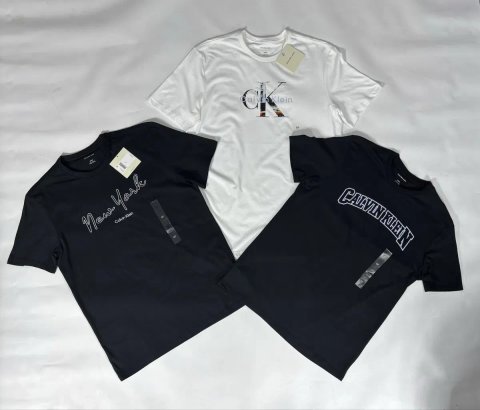 Футболка  Calvin Klein.  ОРИГІНАЛ.    С.  М. Л