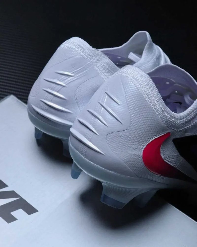 Футбольні Бутси Nike Phantom 6 Low Elite FG, Найк Фантом 36-44 — фото 5