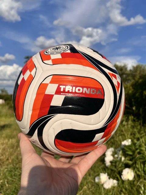 Футбольний мяч Trionda, Germany розмір 5. Термошов.
