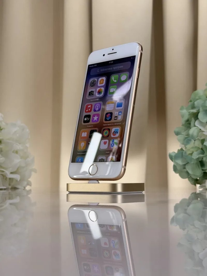 Гарний iPhone 8 Gold 64GB 87%АКБ в Оригіналі! (Магазин Гарантія) — фото 2