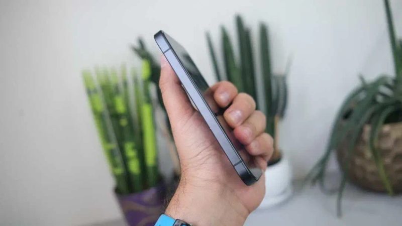 Google Pixel 9a 8/128GB (Obsidian) Neverlock гарний стан — фото 4