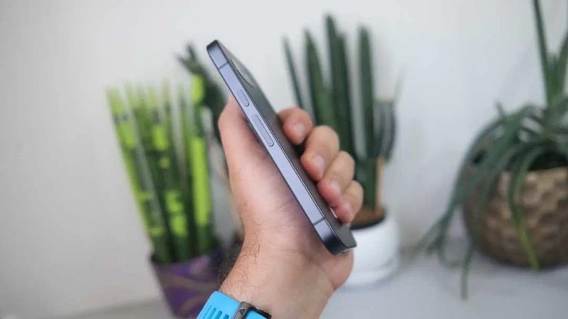 Google Pixel 9a 8/128GB (Obsidian) Neverlock гарний стан — фото 5