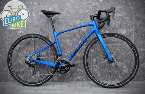 Гравійний велосипед Giant Revolt Shimano 105