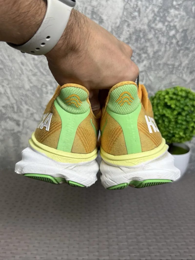 Hoka Clifton 9 кроссовки 42 размер беговые оранжевые — фото 7