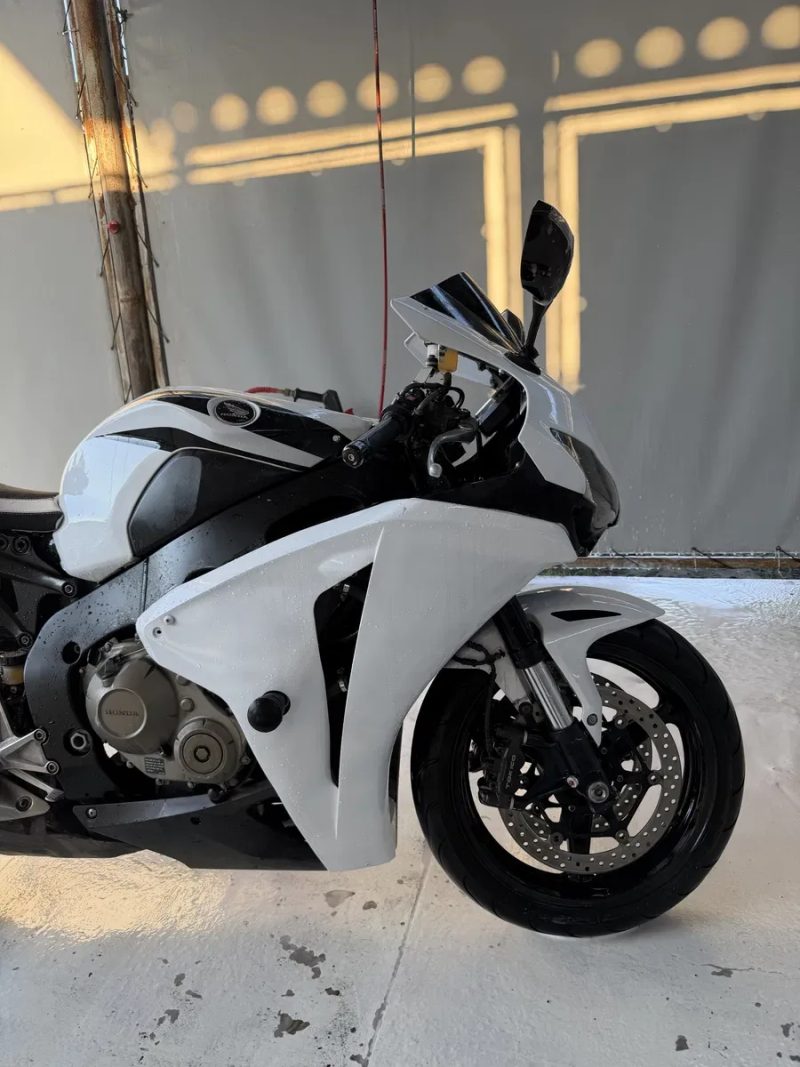Honda cbr1000rr 2008 — фото 2
