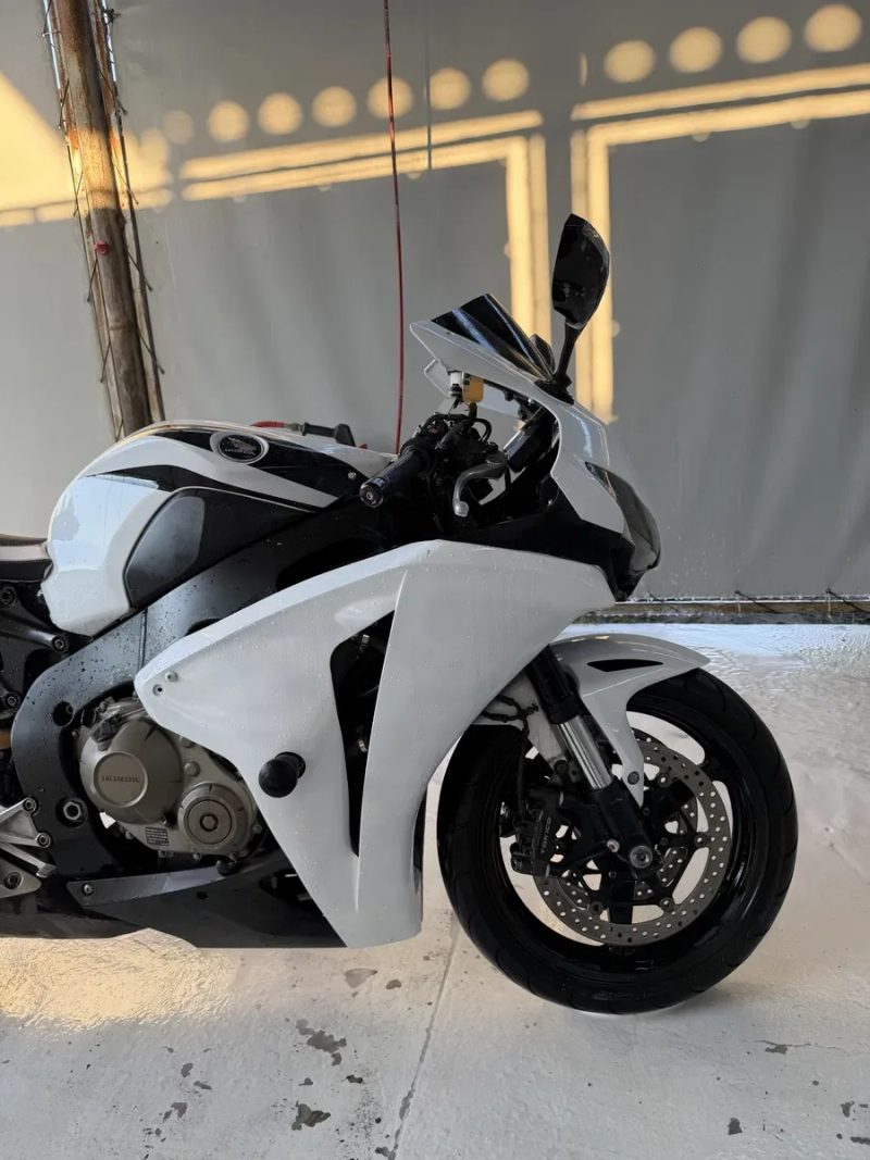 Honda cbr1000rr 2008 — фото 3