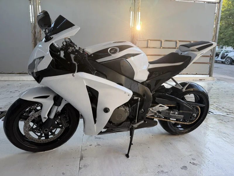 Honda cbr1000rr 2008 — фото 5