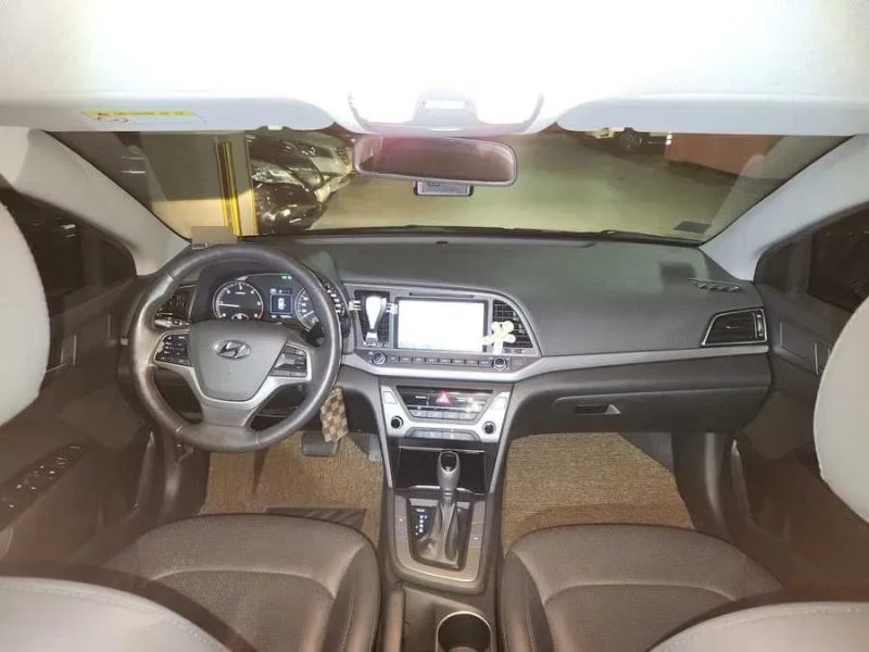 Hyundai Avante 2016 AD 1.6 e-VGT Smart — фото 7