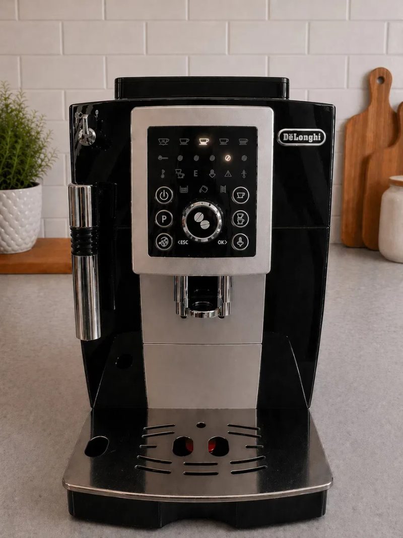 Ідеальна кава щоранку: Автоматична кавомашина DeLonghi ECAM 23.210 
DeLonghi ECAM 23.210 – компактна — фото 5