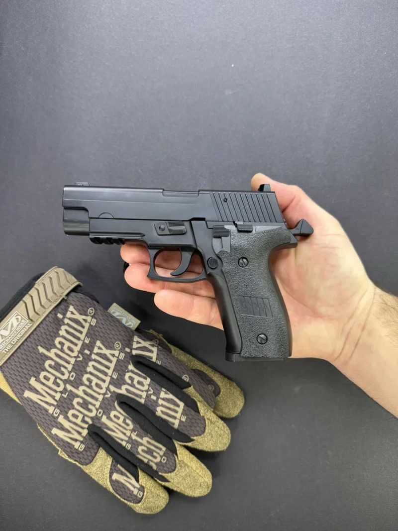 Іграшковий металевий пістолет Sig Sauer P226 ZM23 6 мм пружинний — фото 3