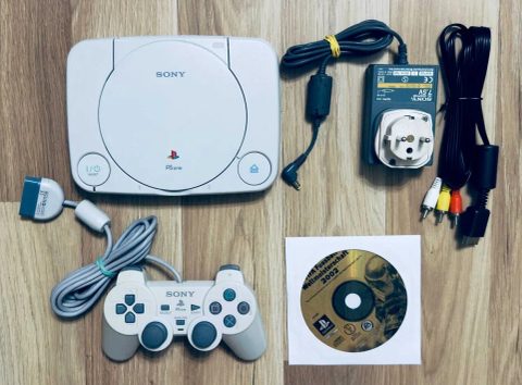 Ігрова консоль Sony PlayStation 1 (SCPH-102)