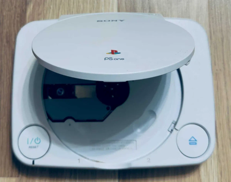 Ігрова консоль Sony PlayStation 1 (SCPH-102) — фото 2
